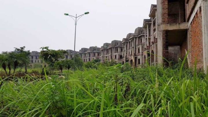 Hanoi reclamation project deserted