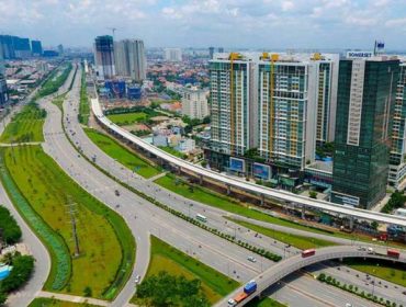 The apartment around the axis of Hanoi Highway