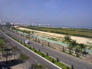 Develop Da Nang into seaport urban area