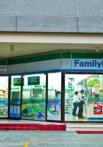FAMILY MART BUILDING FOR LEASE IN DISTRICT 3