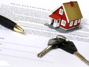 Does the housing contract need to be notarized?