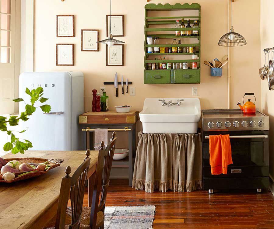 The secret to incorporating recycled wood into the dining room