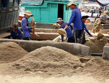 Construction project in Ho Chi Minh City disturbed by increased sand prices