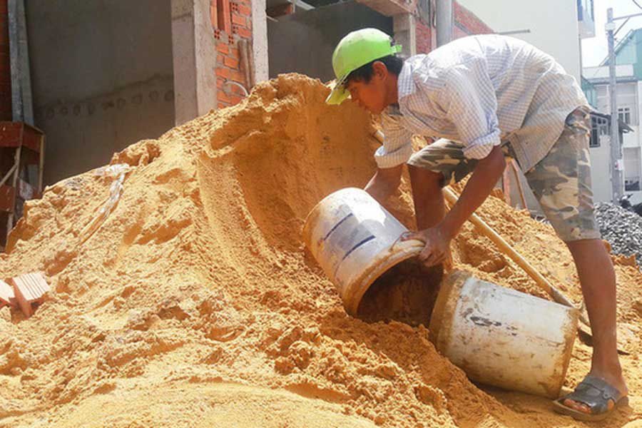 Construction project in Ho Chi Minh City disturbed by increased sand prices