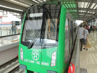 Cat Linh - Ha Dong train produced by China.