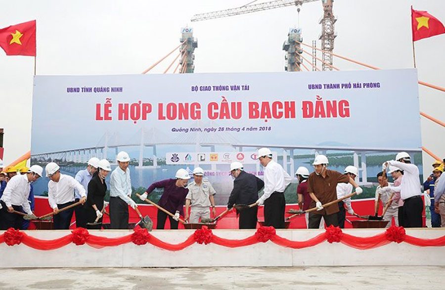 Chairman of National Assembly attended the Bach Dang Bridge