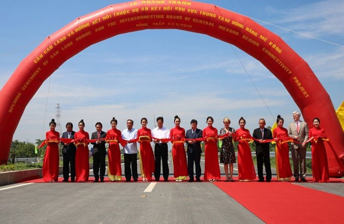 Inaugurate Cao Lanh cable-stayed bridge