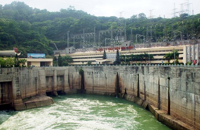 Invested nearly VND 8,600 billion to expand Hoa Binh Hydropower Plant