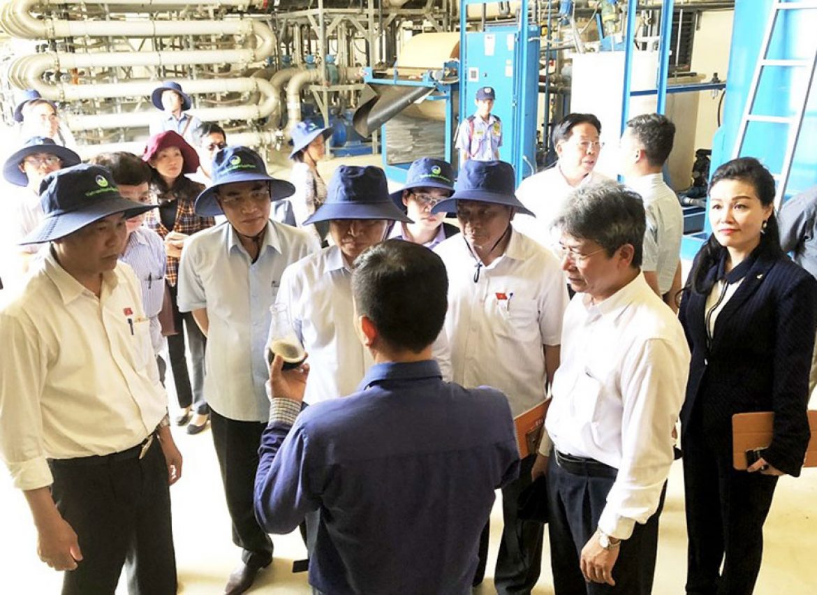 National Assembly delegation visits Da Phuoc garbage