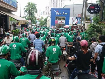 Ha Noi banned cars under 9 seats Grab, Uber went on 13 streets now banned.