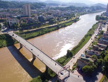 Lao Cai and Yunnan (China) have agreed to build a bridge across the Red River connecting two provinces