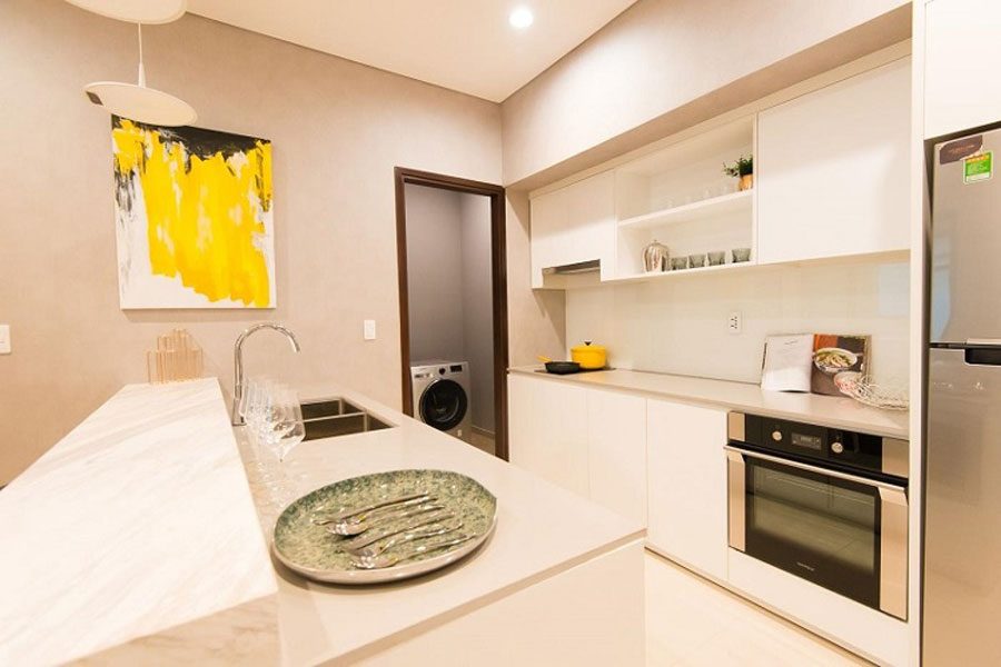 Luxury, cozy kitchen space at Sunshine Avenue apartment district 8