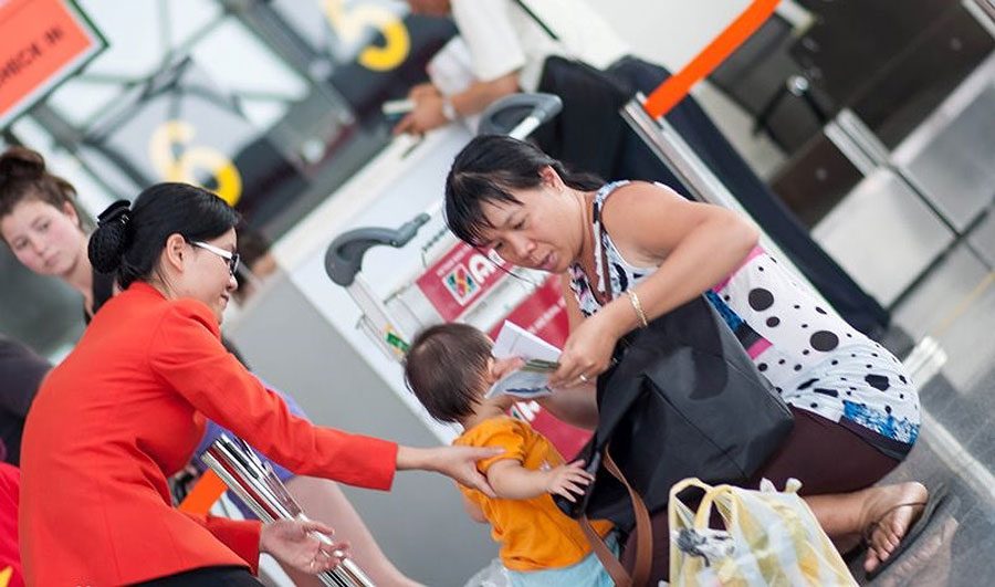 Passengers traveling with children are subject to VIP procedures