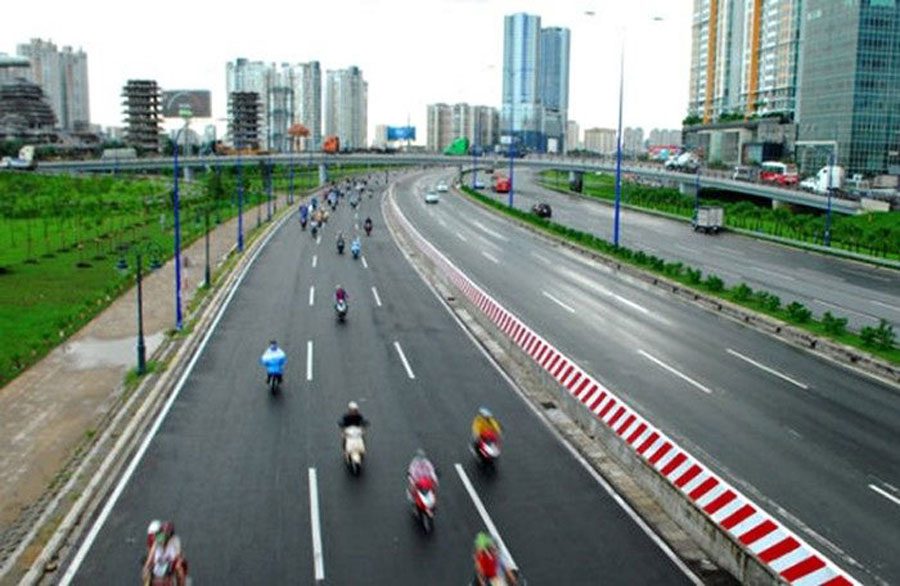 The deadline for completion of the extension project of Hanoi Highway is slow