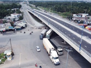 Open officially the bridge over My Thuy intersection of District 2