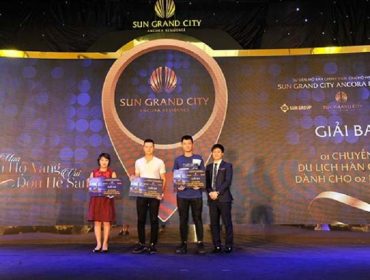 Reward customers at the opening ceremony of Sun Grand City Ancora Residence.